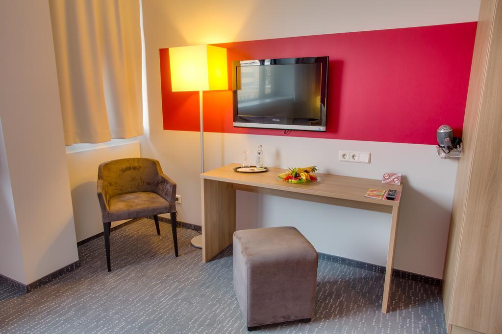 Biendo Hotel شيمنيتز الغرفة الصورة